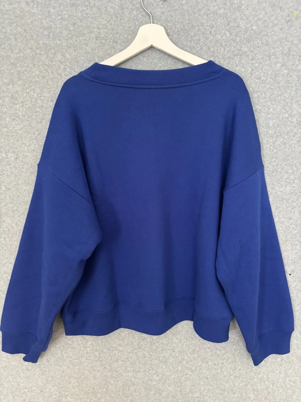 J. Crew NWT Fleece V-neck Woman sweatshirt Bright Indigo XL